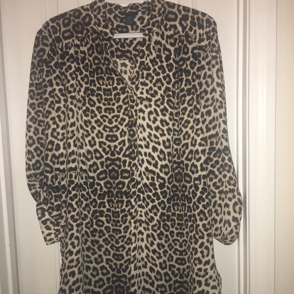 Leopard print RUE 21 extended length blouse